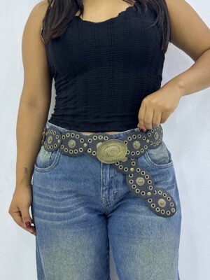 Concho Belt Ovalada Negro Dorada